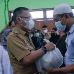 Pangkas Biaya Warga, Walikota Kendari Instruksikan Paket Sembako Murah Door to Door 