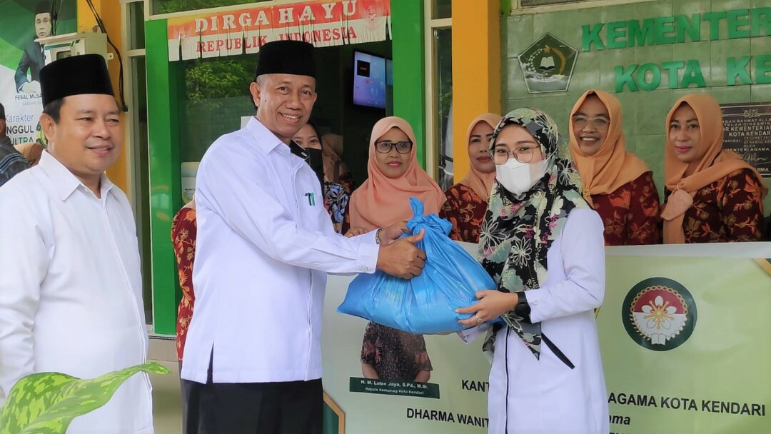 Kemenag Kota Kendari Laksanakan Kegiatan Ramadhan Berbagi