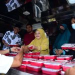 ACT Kendari Bersama TP PKK Salurkan Ratusan Paket Makanan Gratis