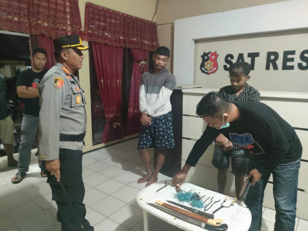 Polresta Kendari Amankan Remaja Bawa Senjata Tajam Saat Operasi Cipta Kondisi
