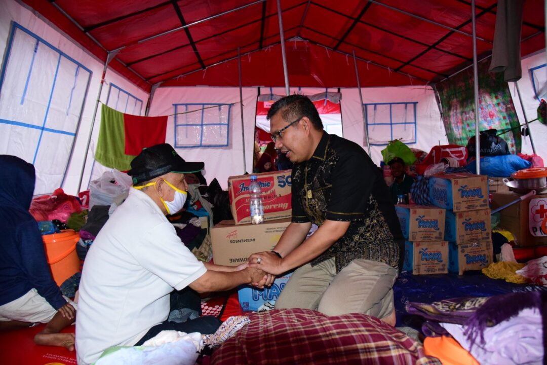 Pemkot Kendari Upayakan Bantuan Rumah Melalui Kemen PUPR untuk Korban Kebakaran di TPA Puuwatu
