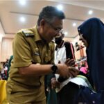 Pemkot Kendari dan Baznas Salurkan Zakat Untuk Lansia, UKM dan Penghafal Al-Qur’an