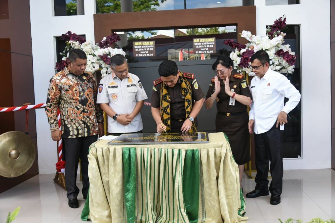 Kantor Kejari Kendari Direnovasi Dengan Nilai ‘Fantastis’, Kajati Sultra Minta Imbal Balik