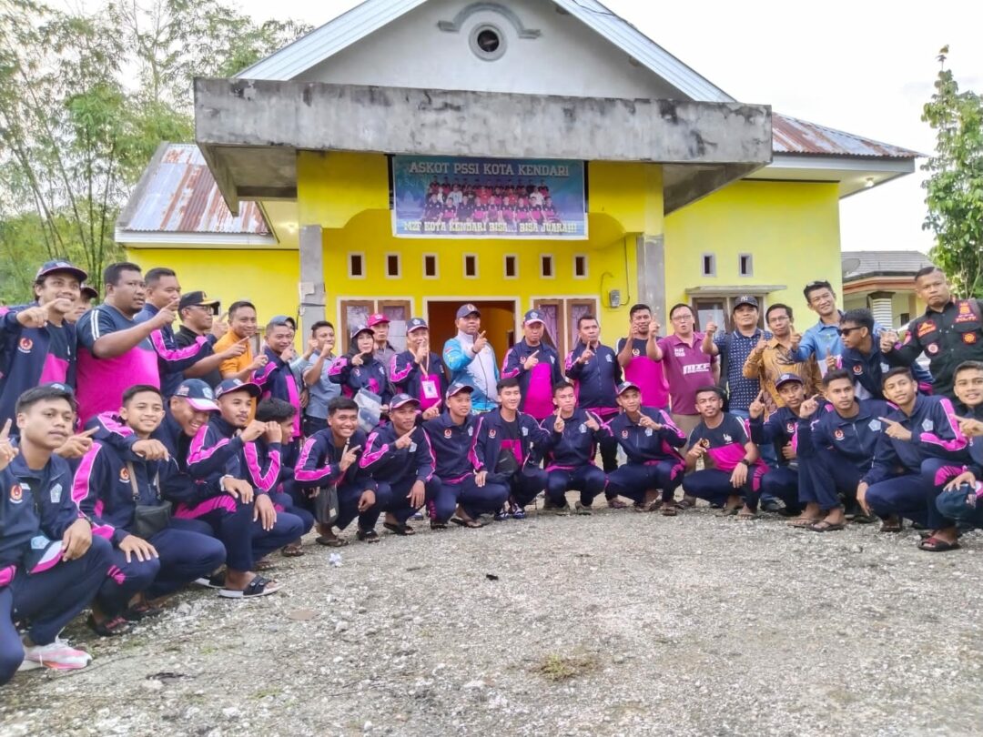 PJ Wali Kota Kendari Sambangi Posko Cabor Kontingen Kota Kendari di Baubau