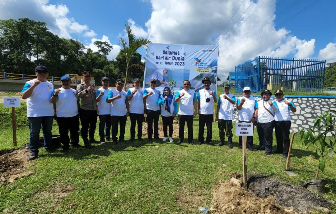 Peringati Hari Air Sedunia Ke 31 Tahun, BWS Sulawesi IV Kendari Tanam Ratusan Pohon di Bendung Ameroro
